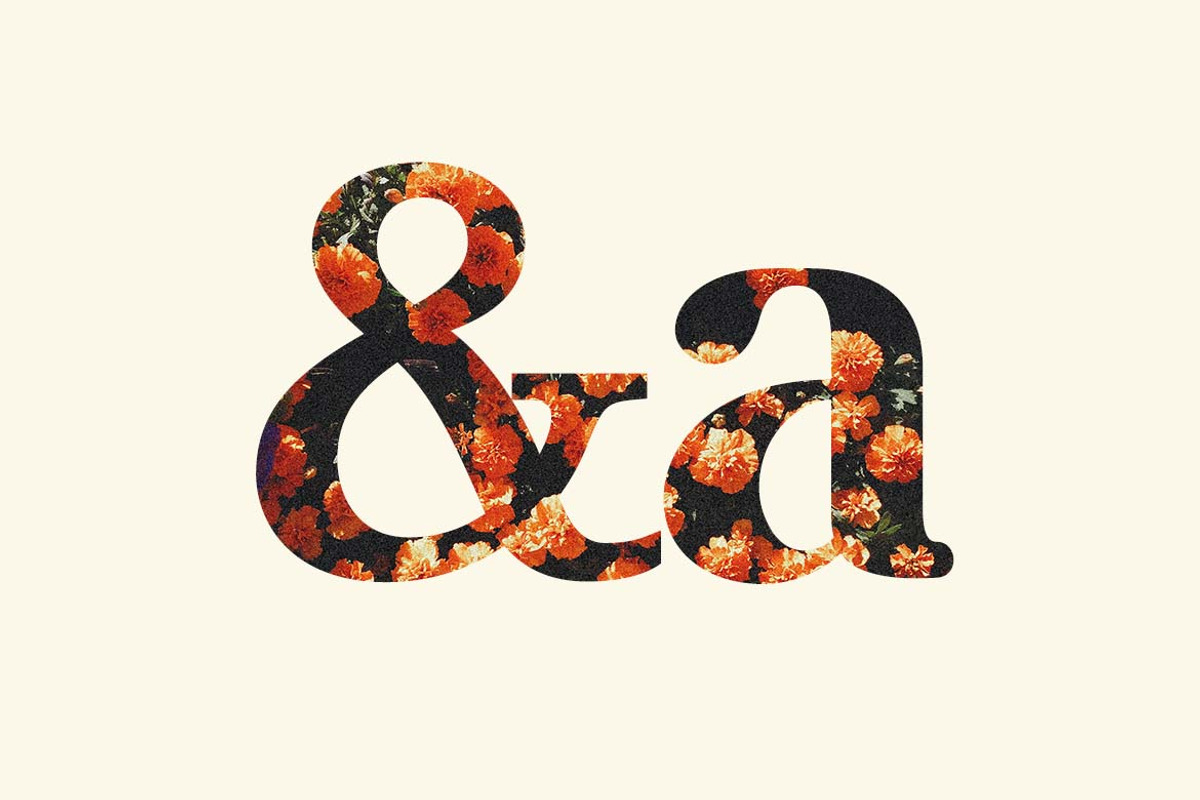 Antigravity Vintage Serif Typeface, a Serif Font by UICreative (Photo 3 of 13)