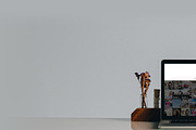 Camera-Man Blogger Template, a Websites & App Template by Yo..! Templates (Thumbnail 4 of 4)