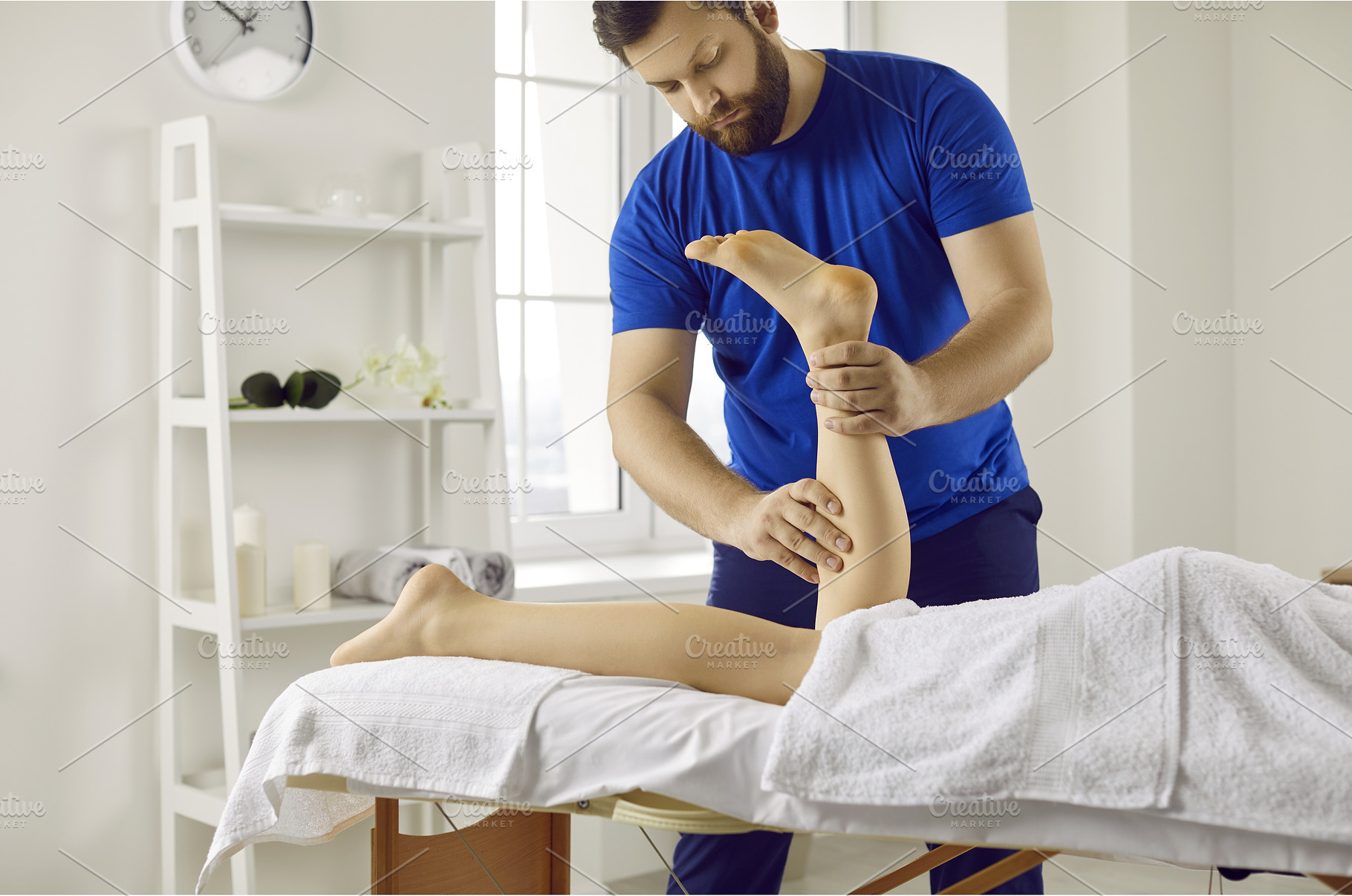 Professional masseur, a Health & Medical Photo by StudioRomantic