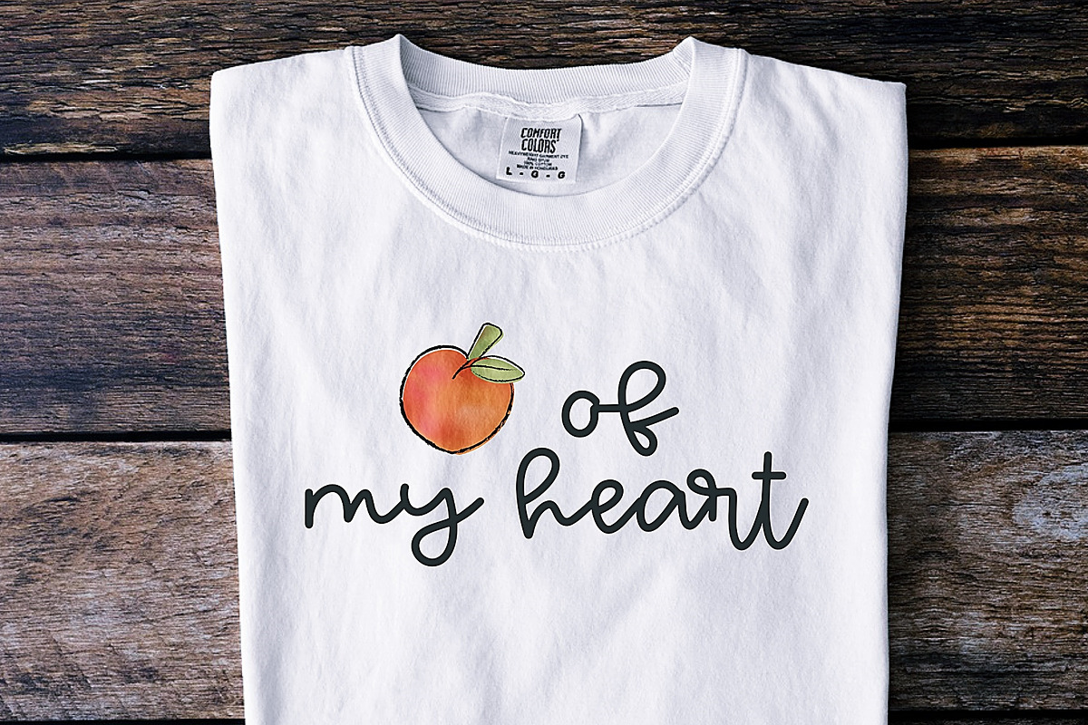 Holly Kissed - Cute script font, a Handwritten Font by BitongType (Photo 3 of 10)
