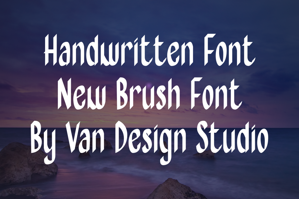 Aplluc Coro, a Handwritten Font by Viswal Studio (Photo 3 of 5)