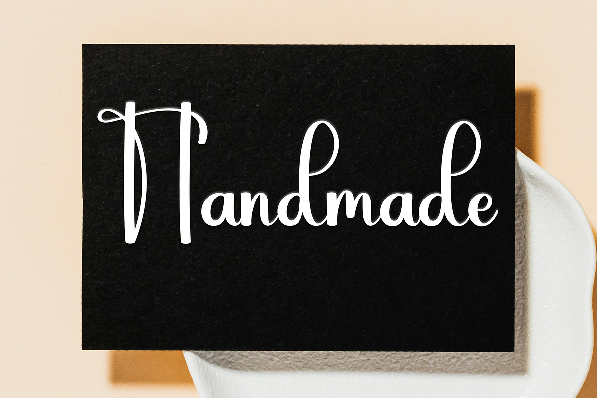 Beautica, a Handwritten Font by FreshTypeINK (Photo 4 of 8)