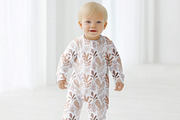 Toddler's Bodysuit Lifestyle Mockup, a Shirt Mockup by 1001 mockups (Thumbnail 5 of 8)