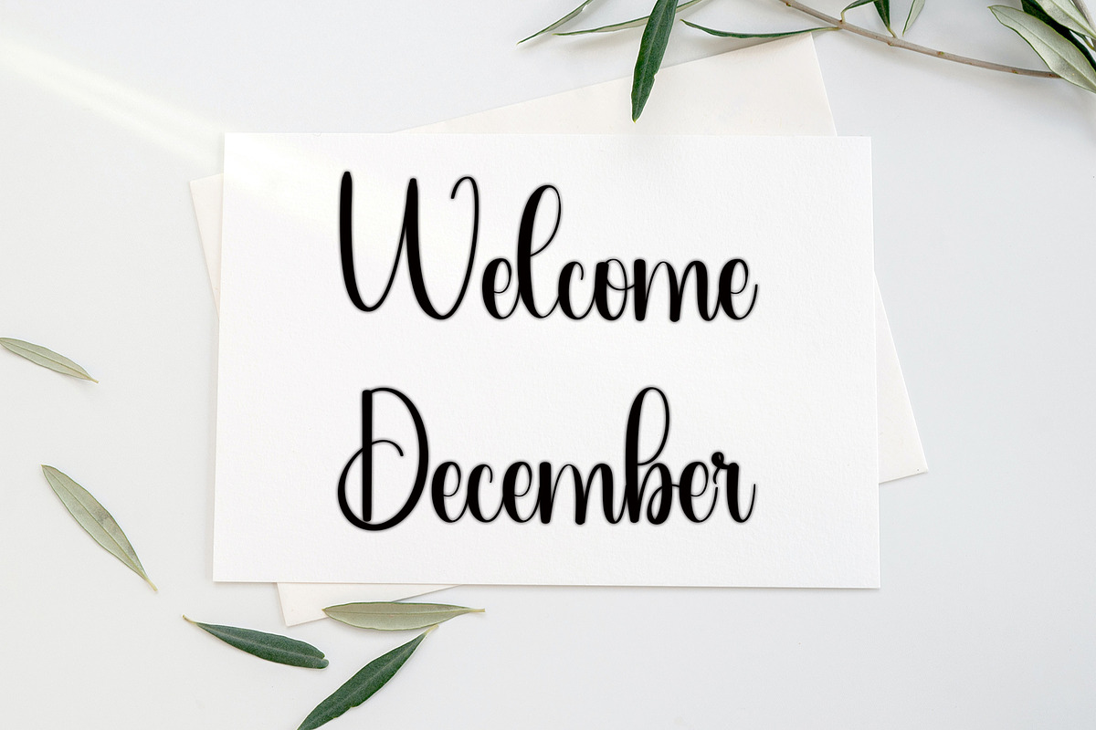 Family Christmas, a Handwritten Font by InermediaSTUDIO (Photo 3 of 7)
