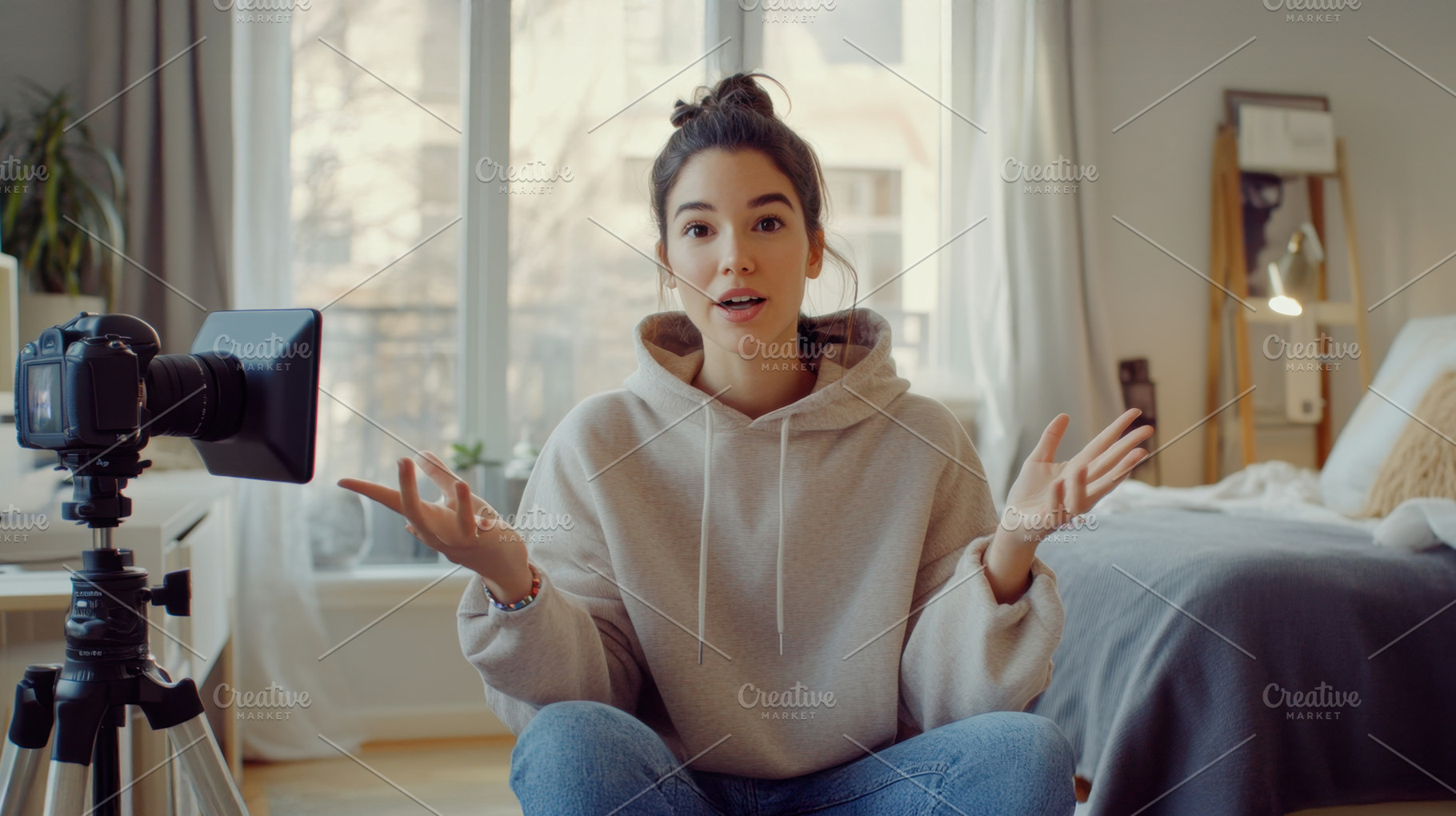 Young creator connects with fans, a Photo by Beautiful things