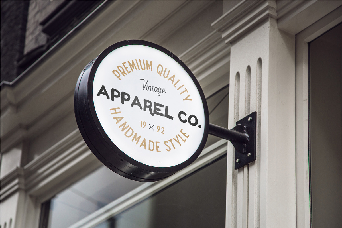 SALE : 15 Vintage Logo Badges, a Branding & Logo Template by FlashGraphics (Photo 4 of 9)