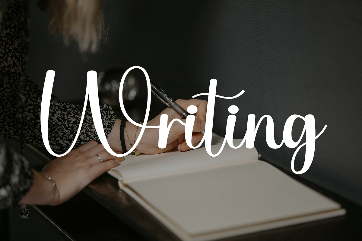 Sideney, a Handwritten Font by InermediaSTUDIO (Photo 5 of 8)
