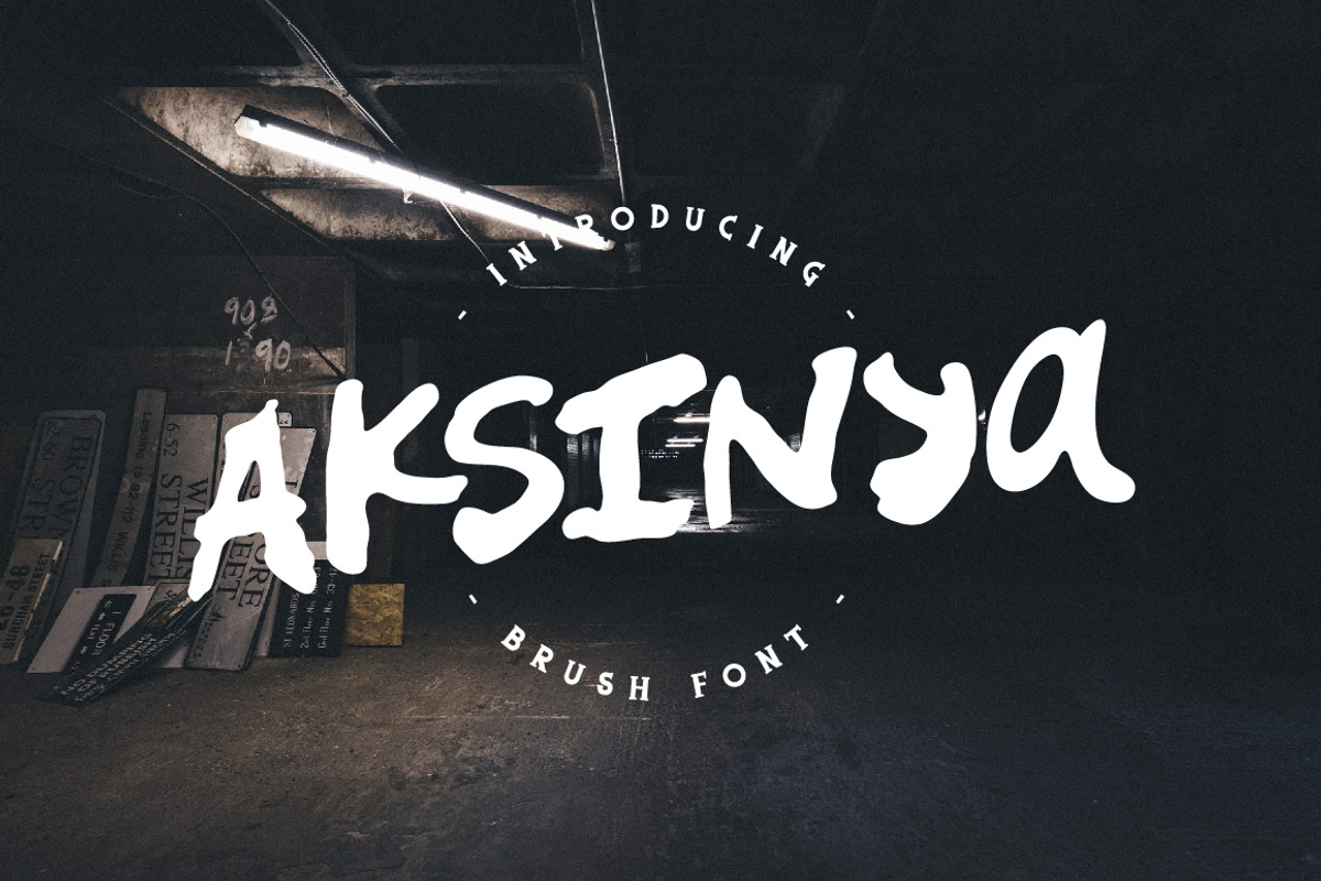 Aksinya Brush Font