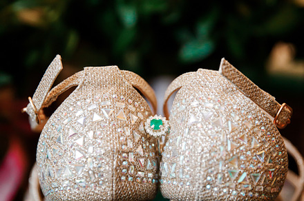 Beautiful accessories of the bride.