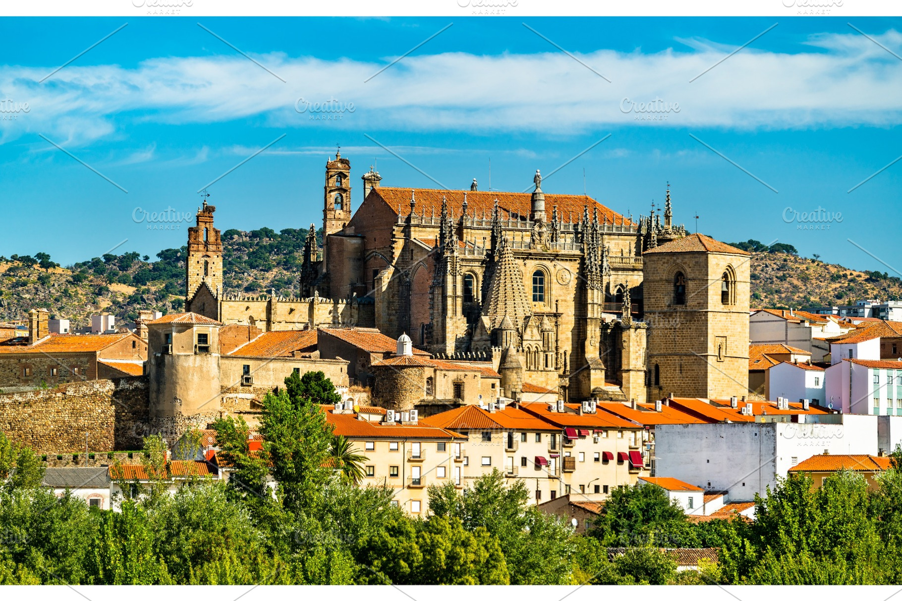 New Cathedral of Plasencia in Spain, an Architecture Photo by Leonid Andronov