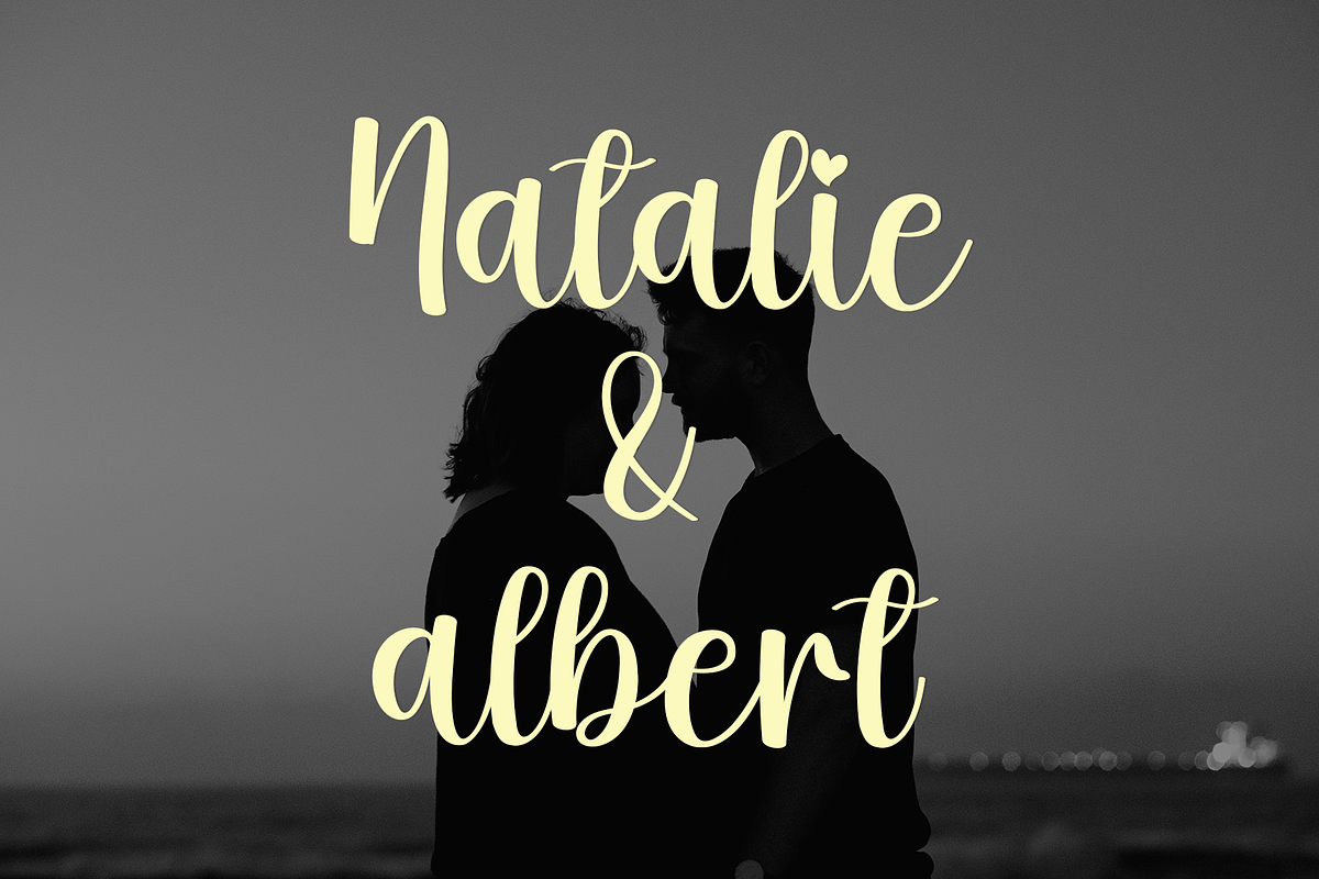 Shine Beach, a Handwritten Font by InermediaSTUDIO (Photo 4 of 9)