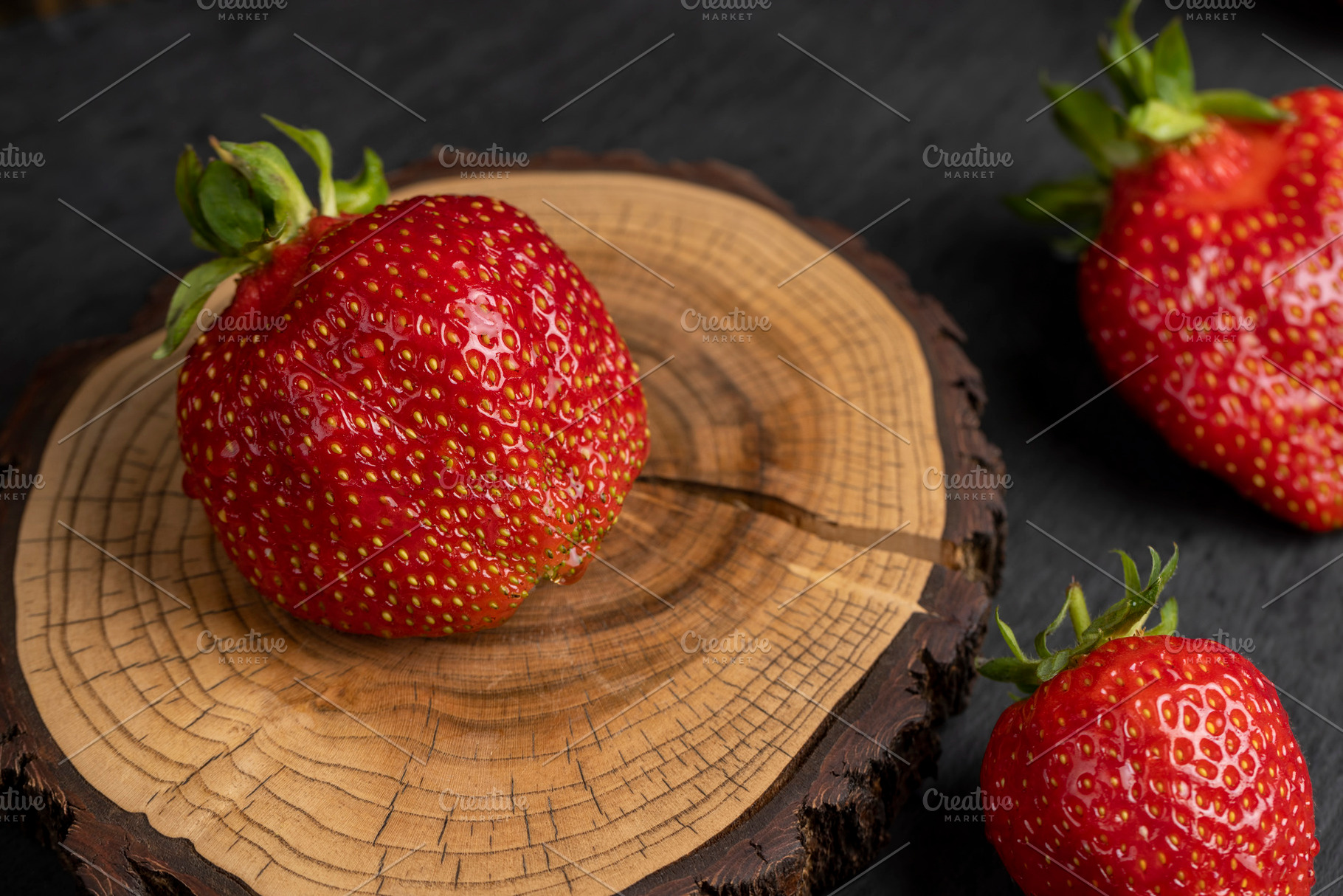 clean washed ripe red strawberries during cooking, a Photo by MyPhotos