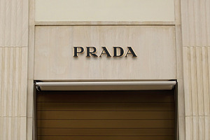 Logo Mockup Luxury Facade Sign