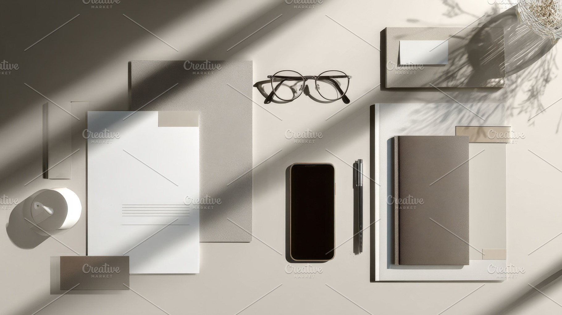 Workspace on a desk with light, a Photo by Beautiful things