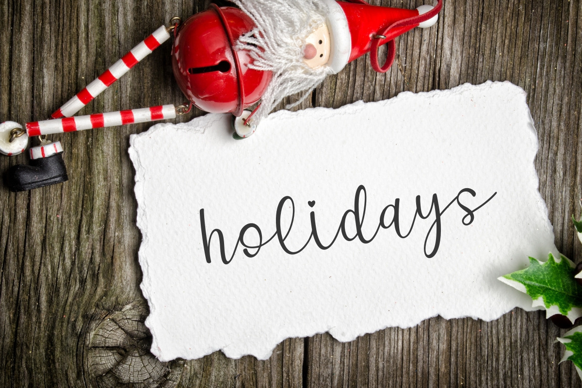 Winter Belle - Modern Script Font, a Script Font by SaktiAvellin (Photo 4 of 6)