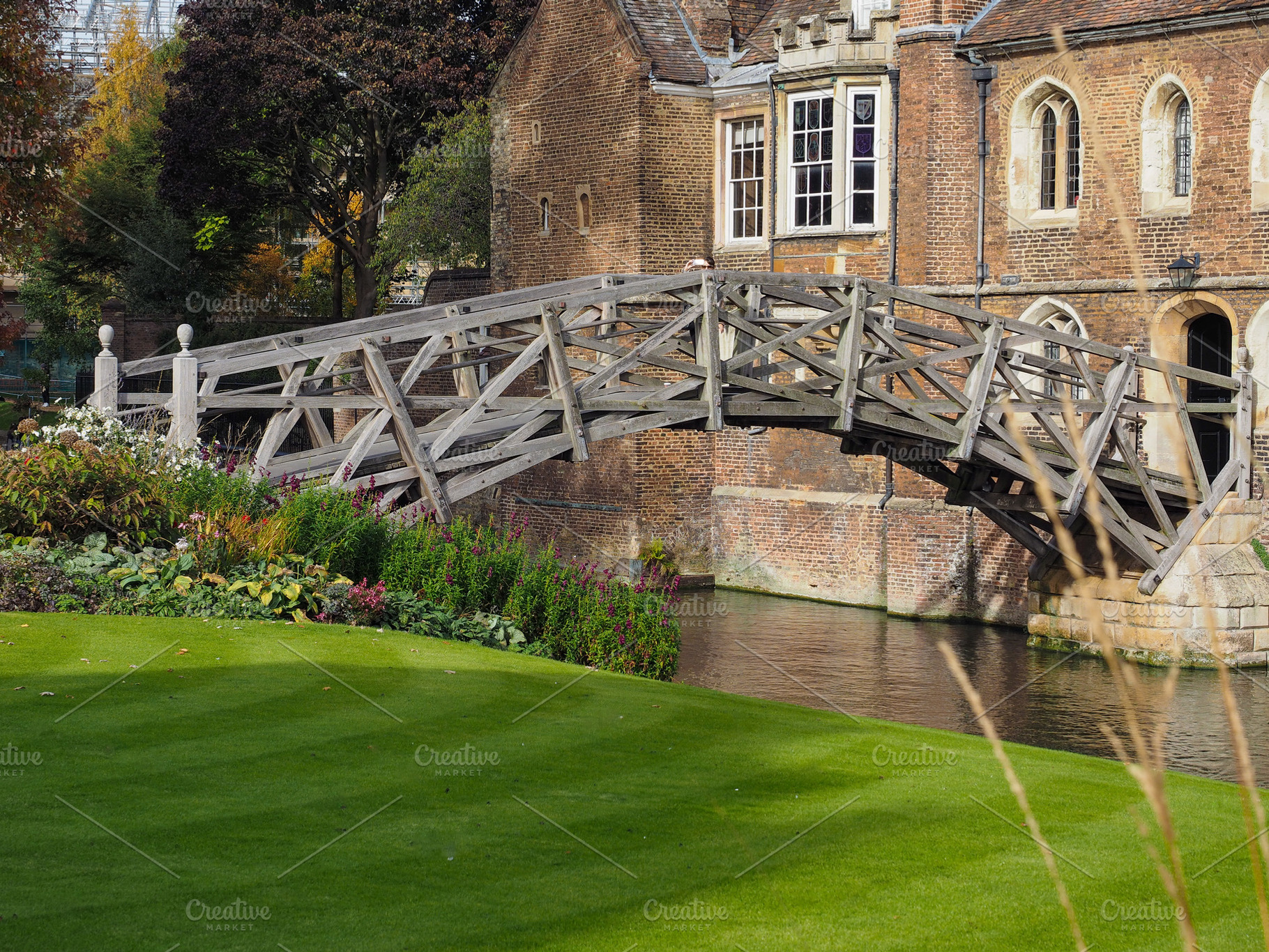 Mathematical bridge in Cambridge, a Photo by WorldOfPhotos