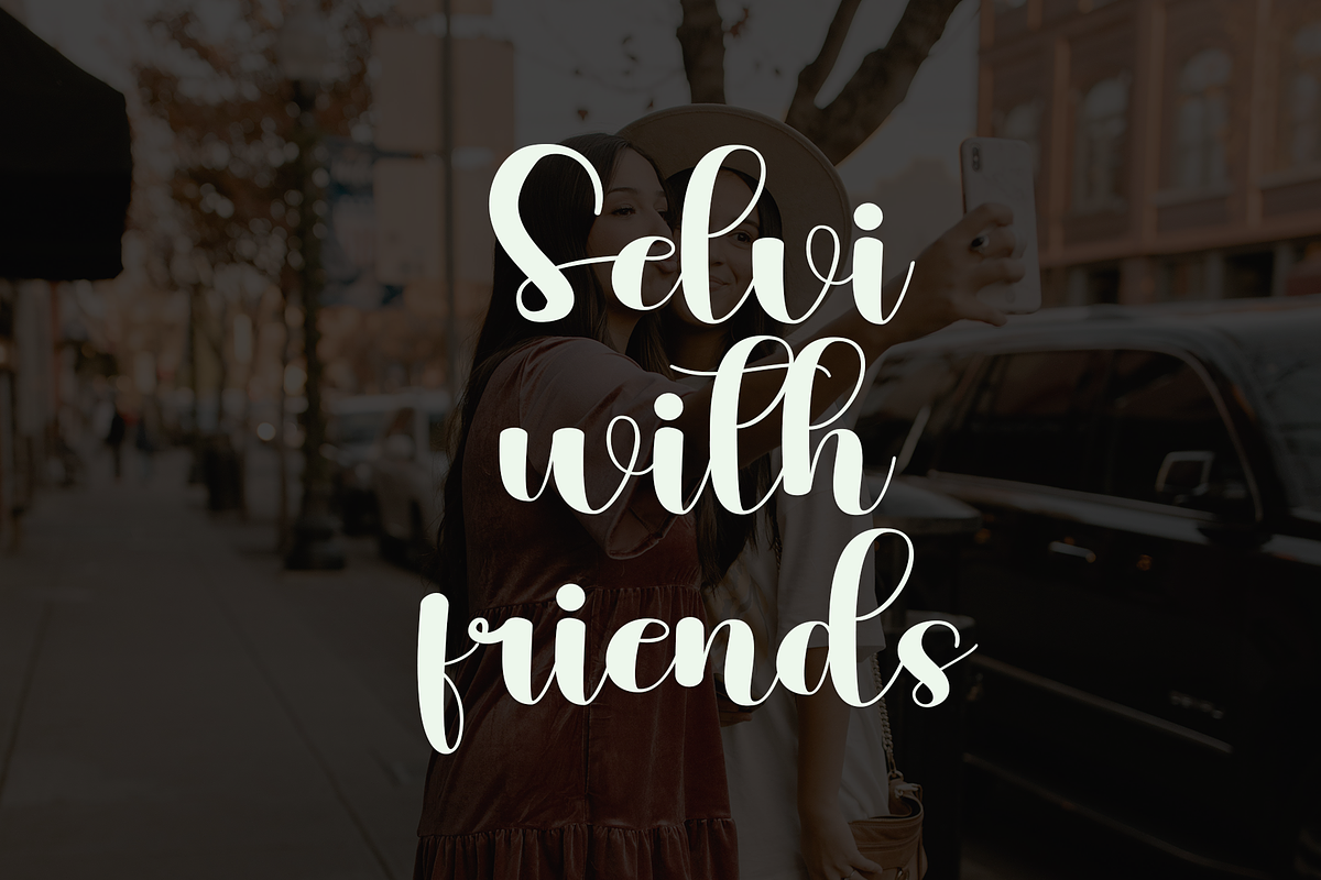 Besties, a Handwritten Font by InermediaSTUDIO (Photo 2 of 8)