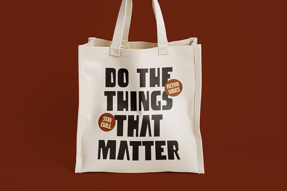 DT Nachis - Retro Sans Display, a Font by Dryy.type (Photo 3 of 9)