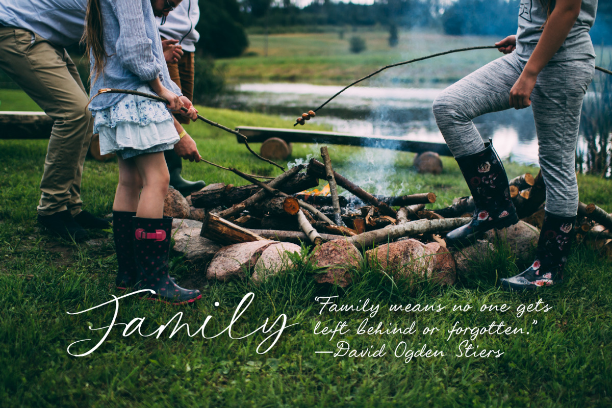 Bondmila Chic Script, a Script Font by DoubleZ Studio (Photo 12 of 13)
