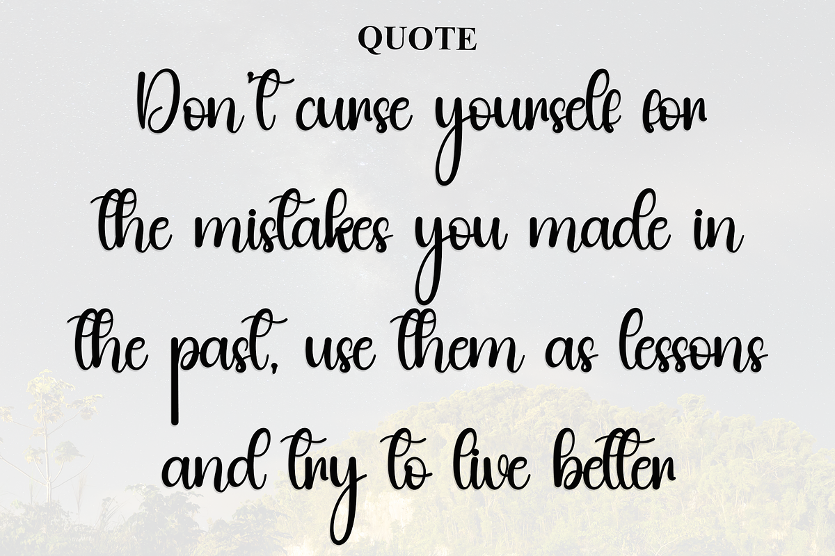 Santa Melody, a Handwritten Font by InermediaSTUDIO (Photo 5 of 8)