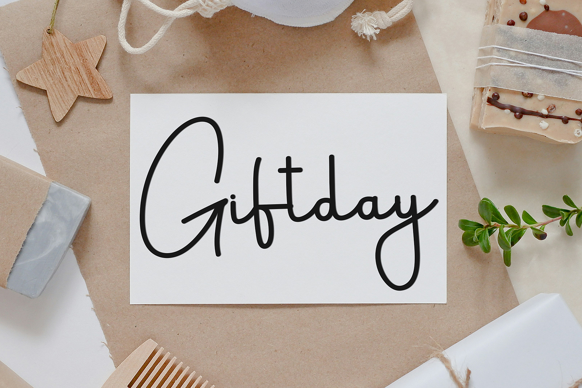 Blithely, a Handwritten Font by FreshTypeINK (Photo 6 of 8)