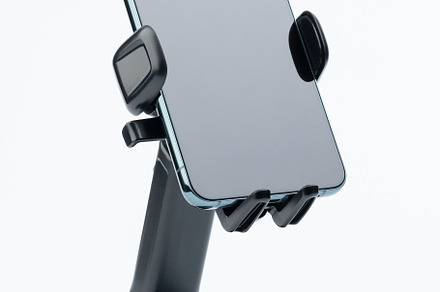 Black handsfree car mount