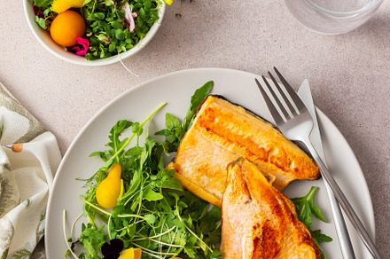 Salad and fried char, a Background Photo by Pandateam
