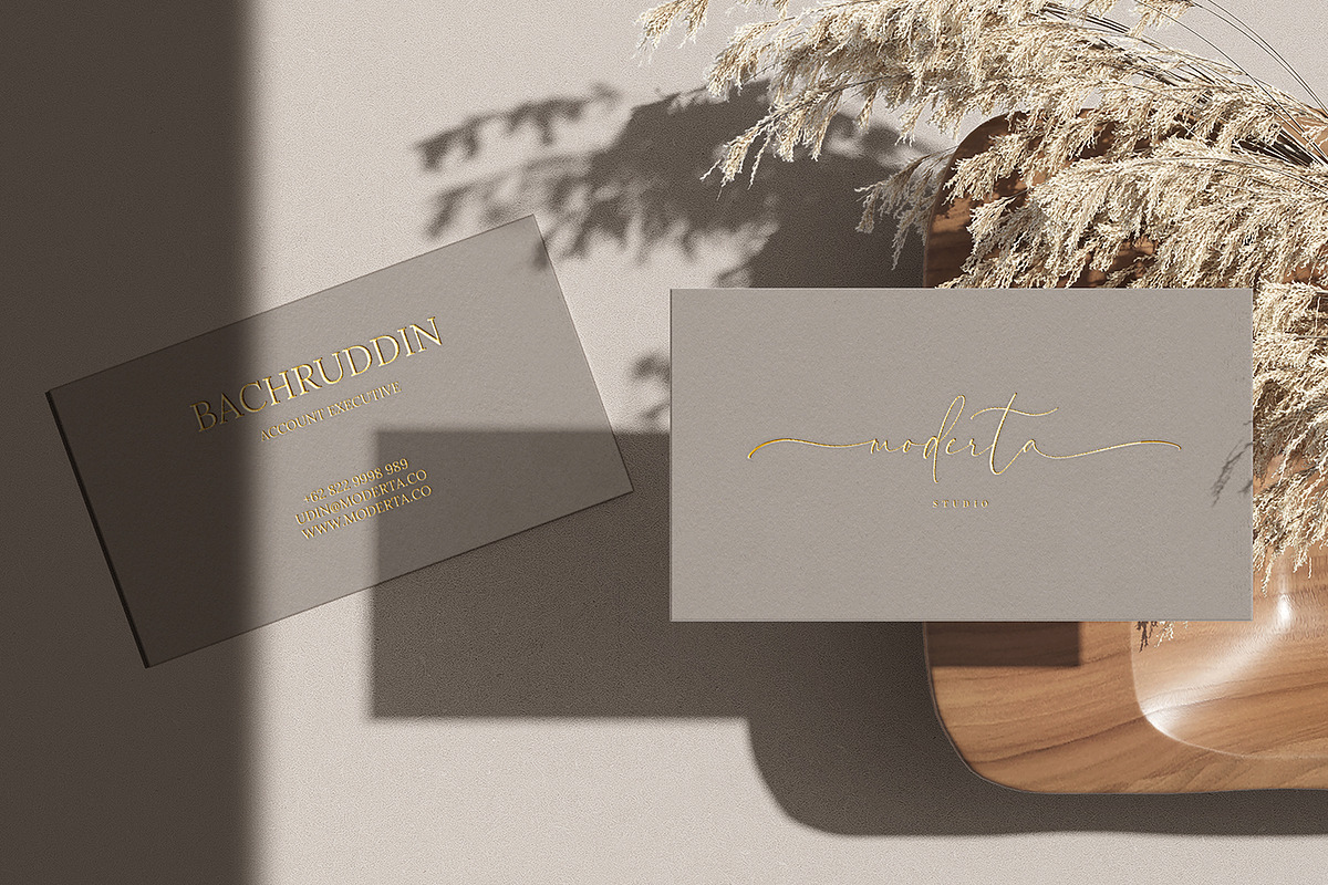 Slinces Heart, a Handwritten Font by Nathatype (Photo 4 of 10)