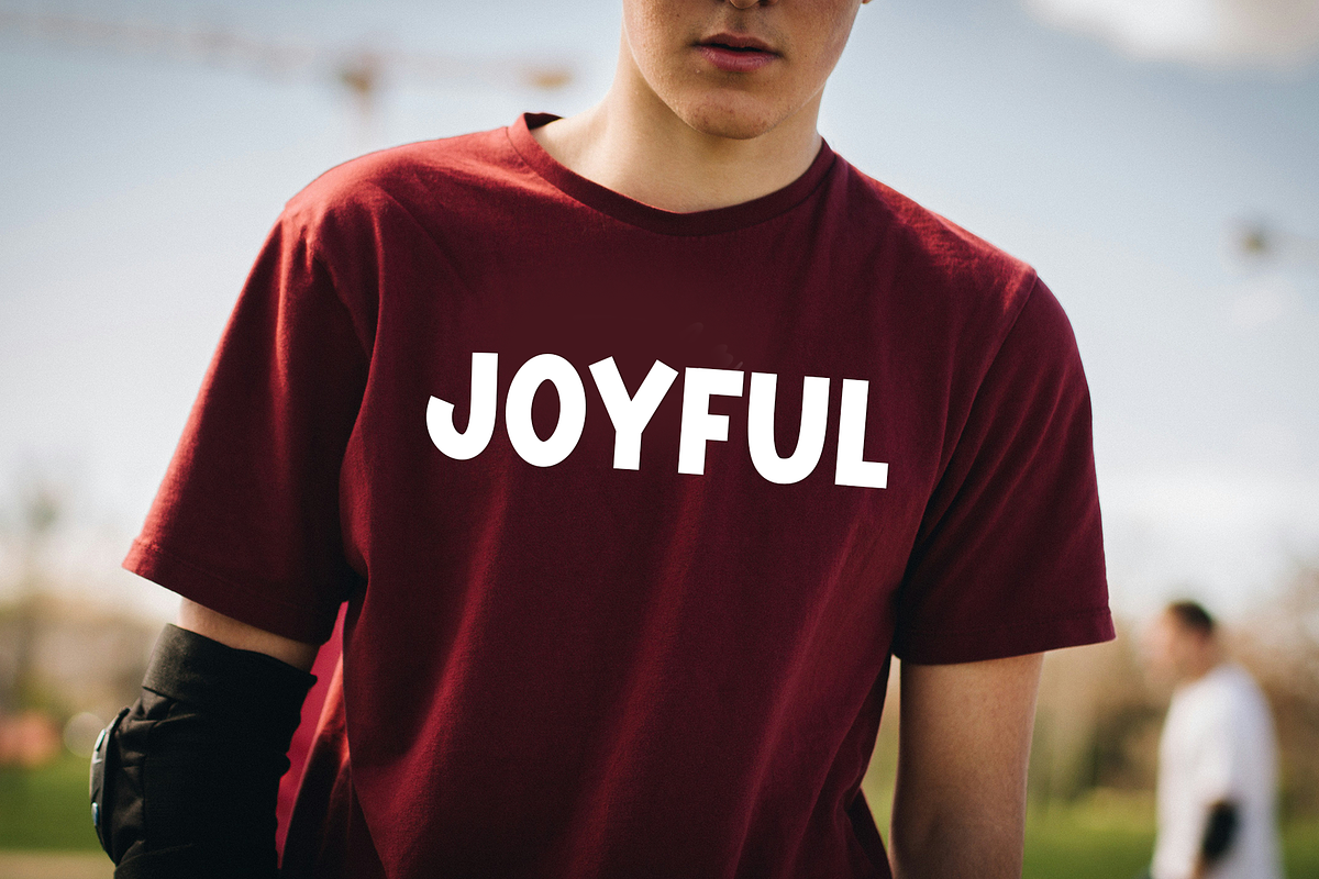 Happy Sunday, a Script Font by InermediaSTUDIO (Photo 5 of 8)