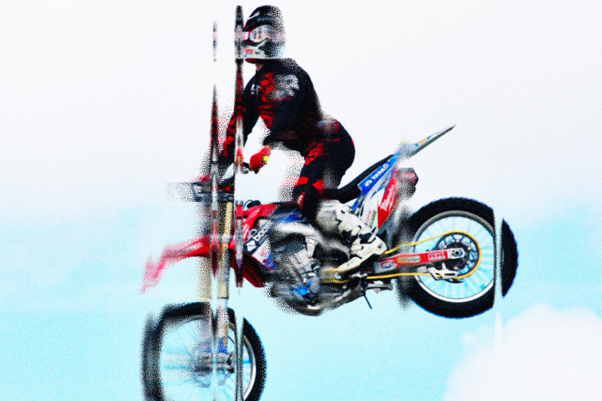 Distortion Photo Effect, a Layer Style Add-On by Design Squad (Photo 5 of 7)