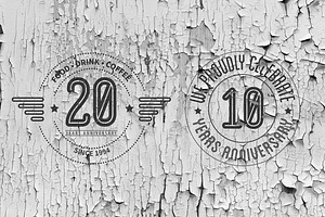 [40% SALE] 10 Vintage Badges