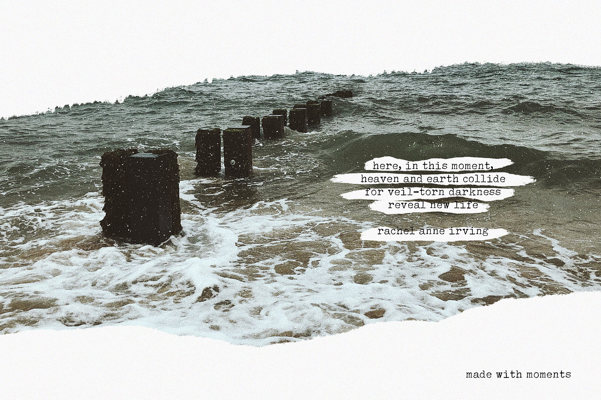 Moments | Typewriter Font preview 4