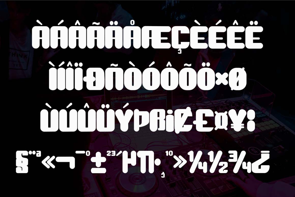 MULLER, a Slab Serif Font by Zaenal Studio (Photo 5 of 10)