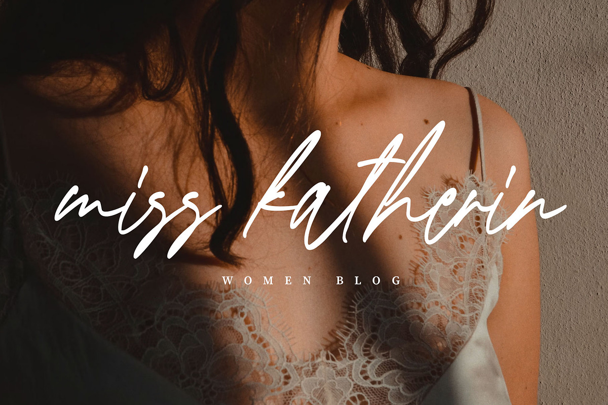 Renastica Modern Script Font, a Script Font by RantautypeStudio (Photo 5 of 15)