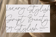 Magdalena Signature, a Font by Mozatype (Thumbnail 6 of 10)