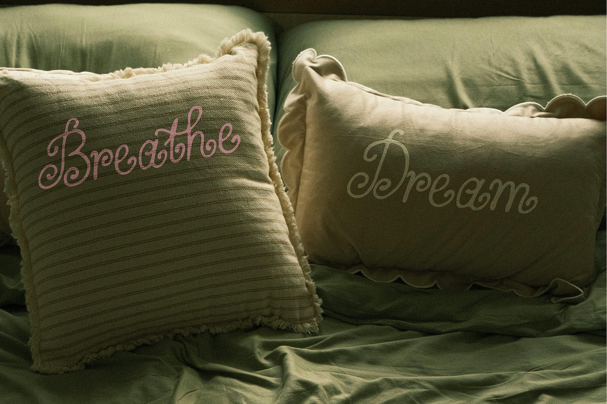Nenakis – Handwritten Font, a Script Font by NDNL Studio (Photo 7 of 8)