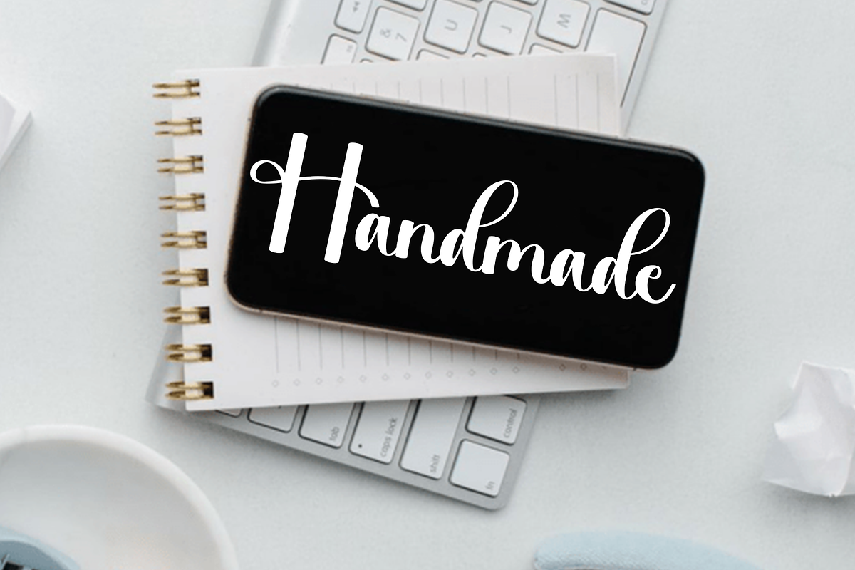 Handwriting Grandma, a Handwritten Font by InermediaSTUDIO (Photo 6 of 8)