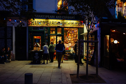 Shakespeare and company paris stock photo