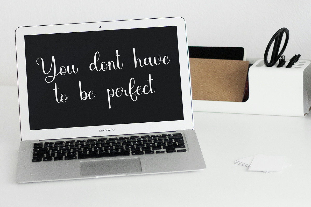 Morning, a Handwritten Font by InermediaSTUDIO (Photo 3 of 8)