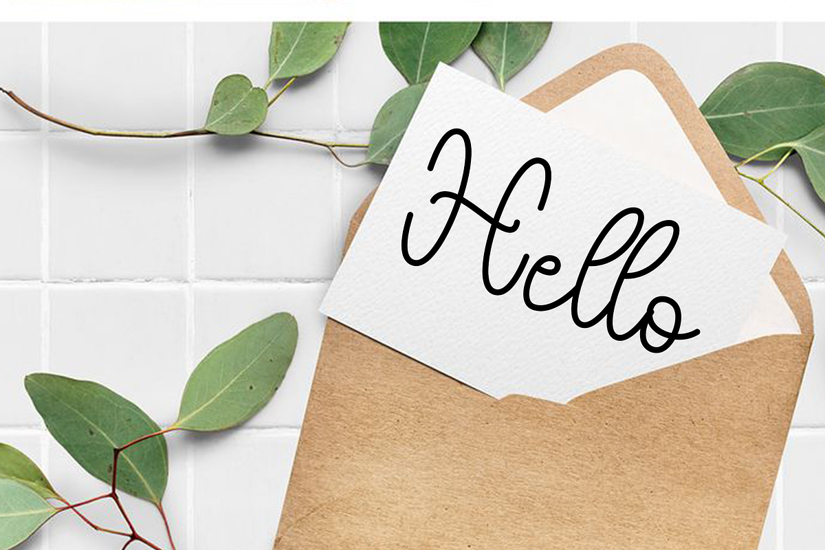 Mandala, a Handwritten Font by InermediaSTUDIO (Photo 4 of 8)