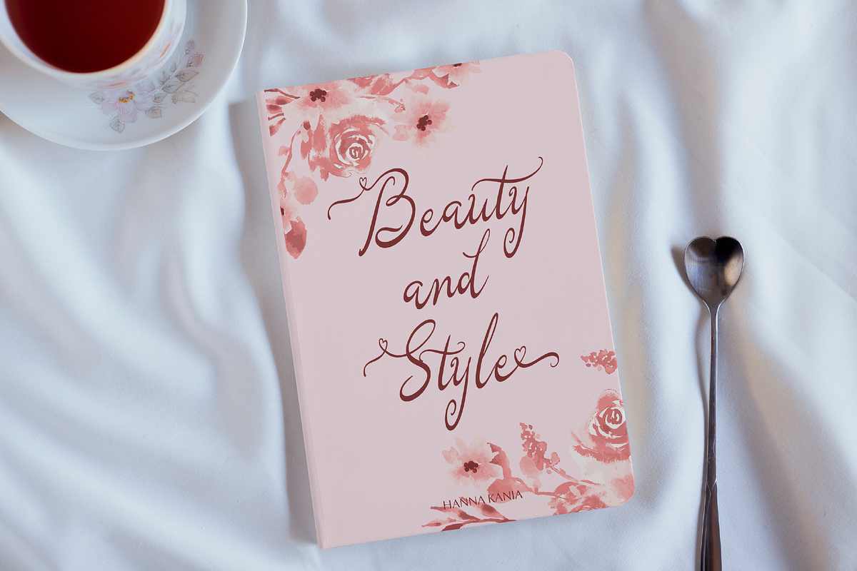 Marthalady | Beauty Handwritten Font, a Script Font by gracetype_studio (Photo 6 of 12)