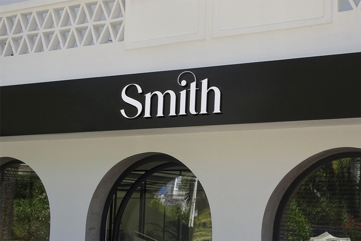 Aiguilette Luxury Serif Font, a Serif Font by UICreative (Photo 2 of 12)