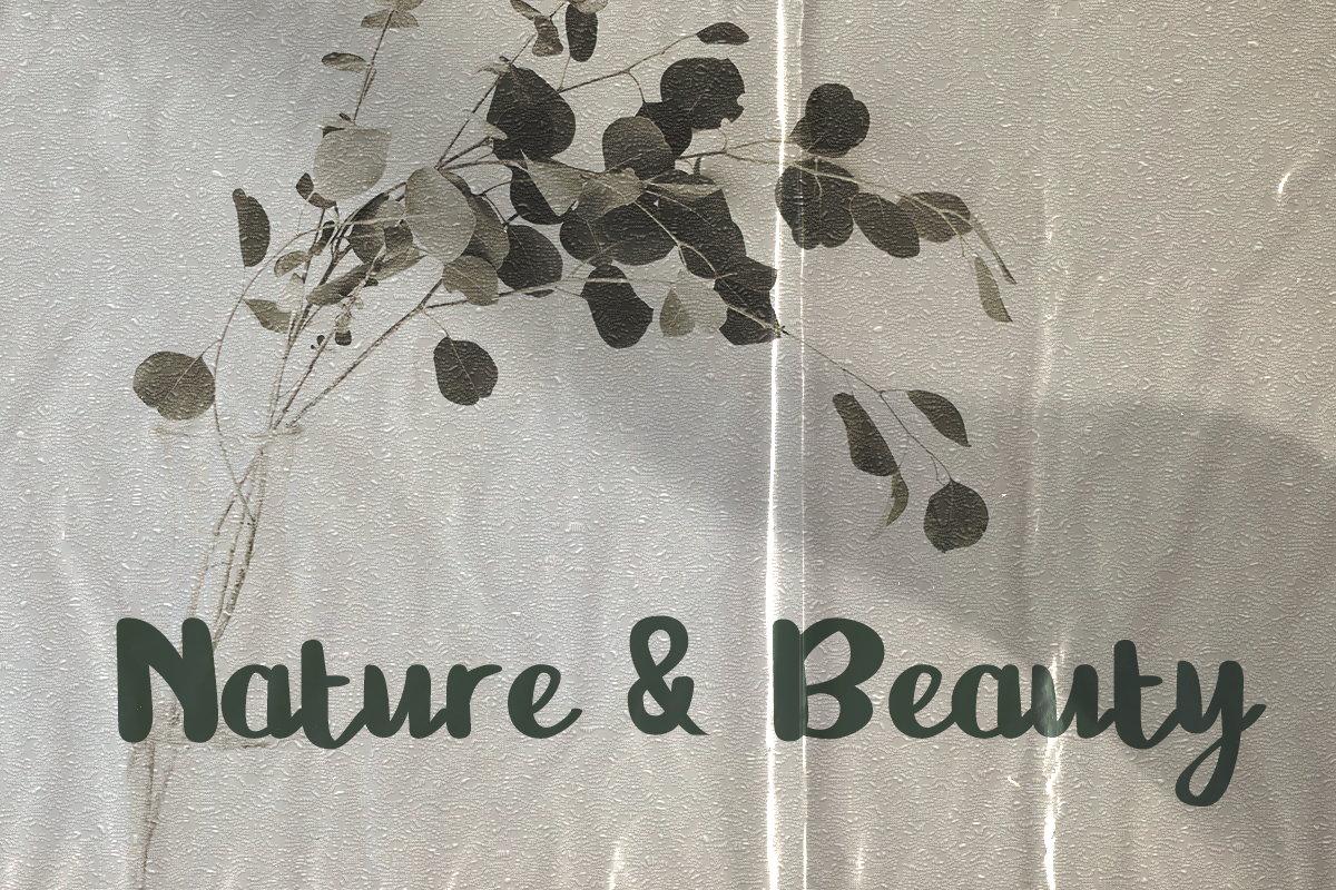Sandralia, a Script Font by Wangsinawang Studio (Photo 4 of 8)