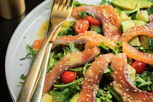 Salad with salted salmon and arugula