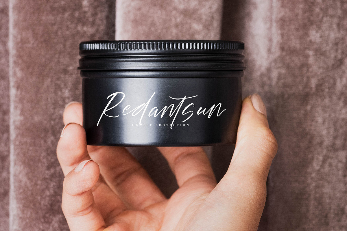 Twilight Horizon, a Script Font by operatype.co (Photo 10 of 15)