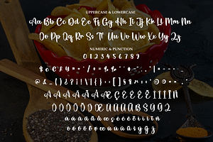 Spicy Chips Script Font