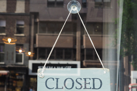 Closed shop sign, a Photo by WorldPhotos