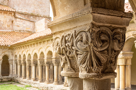 Ornament on ancient stone column in church, a Holiday Photo by Iván Moreno STOCK PHOTO