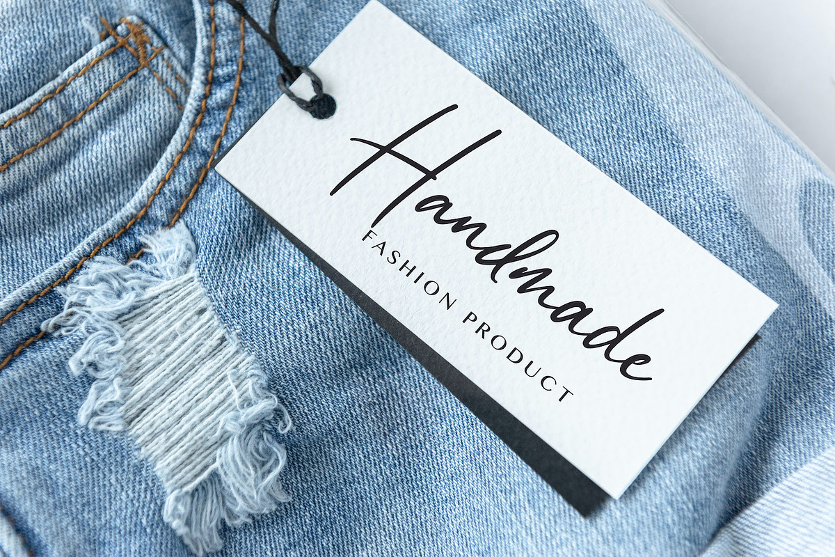 Sandy Lailyatir - Handwritten Font, a Script Font by StringLabs (Photo 8 of 10)