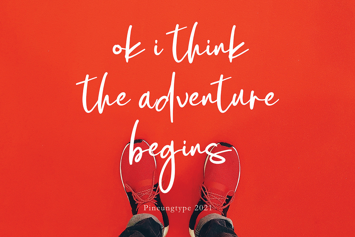 Galeeyo, a Script Font by pineungtype (Photo 3 of 7)